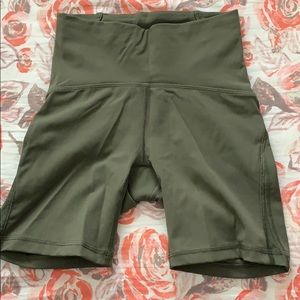 Lululemon bike shorts